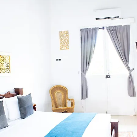 Hotel At The Park Cartagena Exterior photo