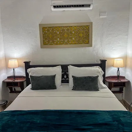 Hotel At The Park Cartagena Exterior photo